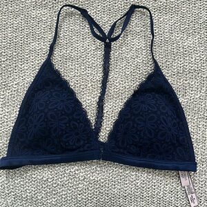 Victoria’s Secret - Daisy Lace Bralette - T Strap (Size Medium)